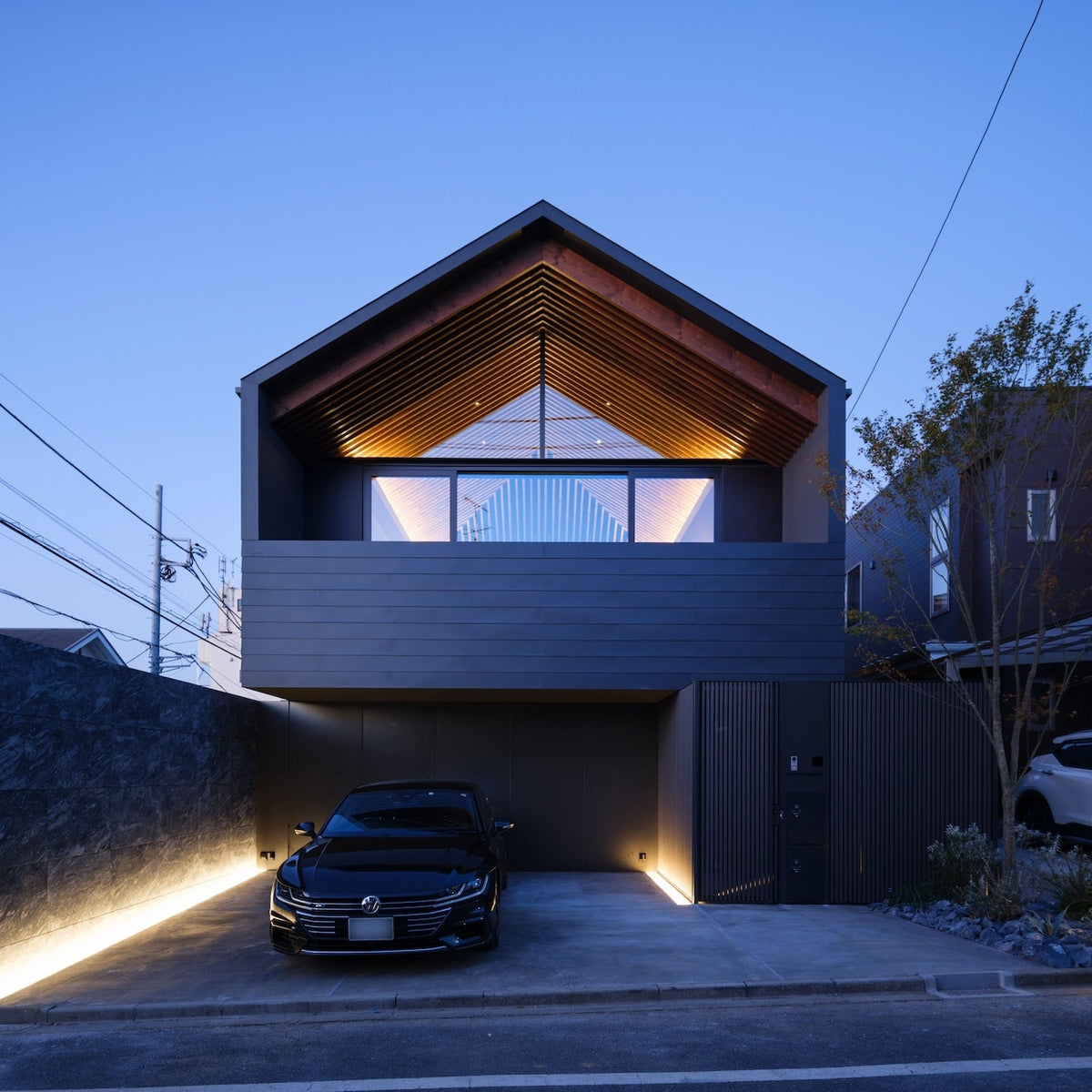 The Ultimate Guide to Driveway Lighting: Outdoor Driveway Lighting Ideas