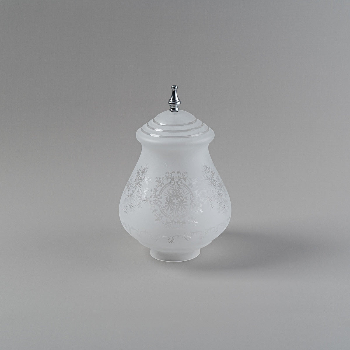 Lighting Insprirations Cambridge Large Shade With Chrome Finial