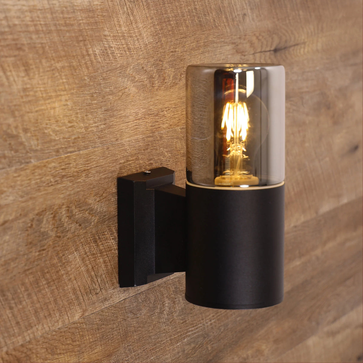 Oriel Lighting Wanaka Outdoor Wall Light