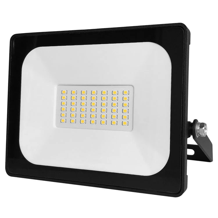 Energy-efficient Mercator Baxter 30W LED flood light