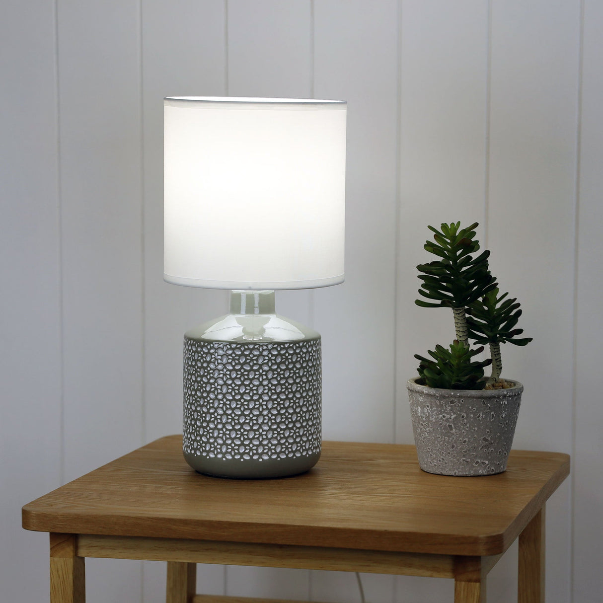 Oriel Lighting CELIA COMPLETE TABLE LAMP