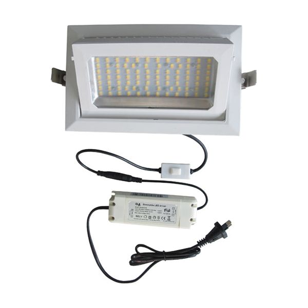 CLA SHOPTRI LED Tri-CCT Dimmable Shop Lighter