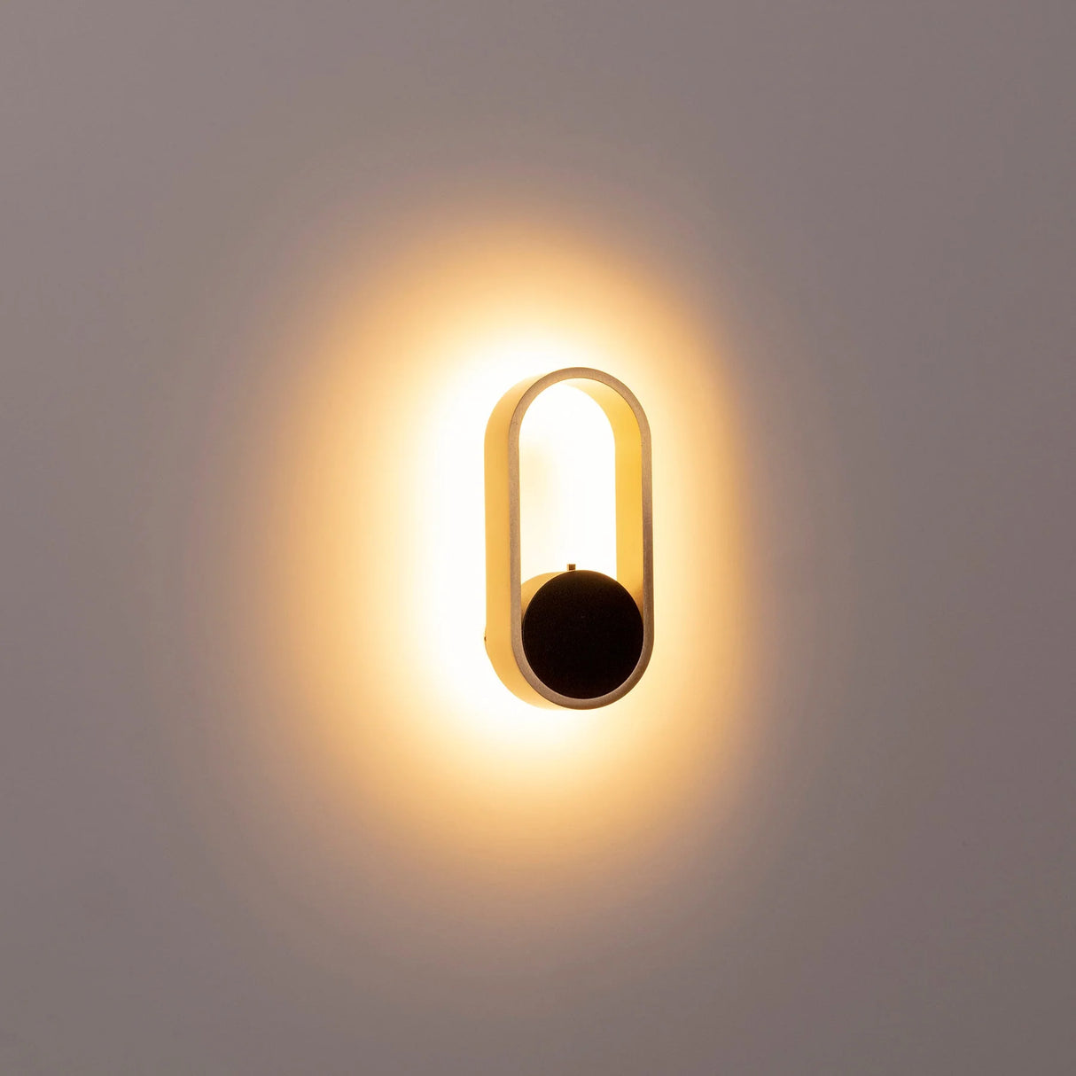 Durable powder-coated black wall light by Havit