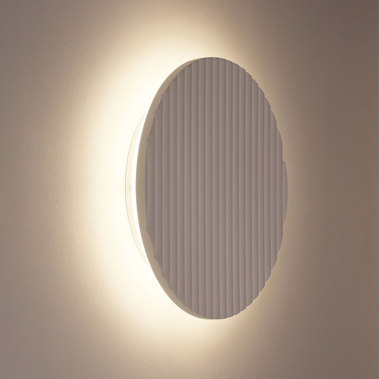 Oriel Dot.25 Scalloped Plaster Tri-Colour LED Wall Light