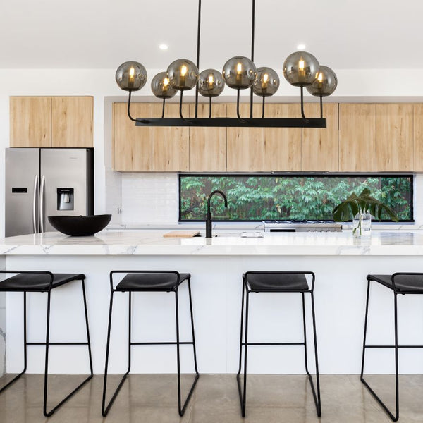 V&M Hampton 8 Light Pendant