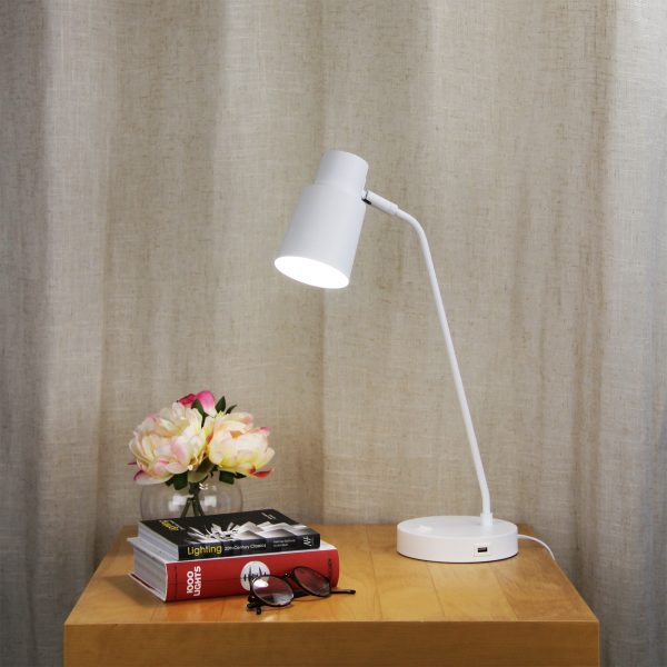 Oriel Lighting RIK DESK LAMP Table lamp with USB socket