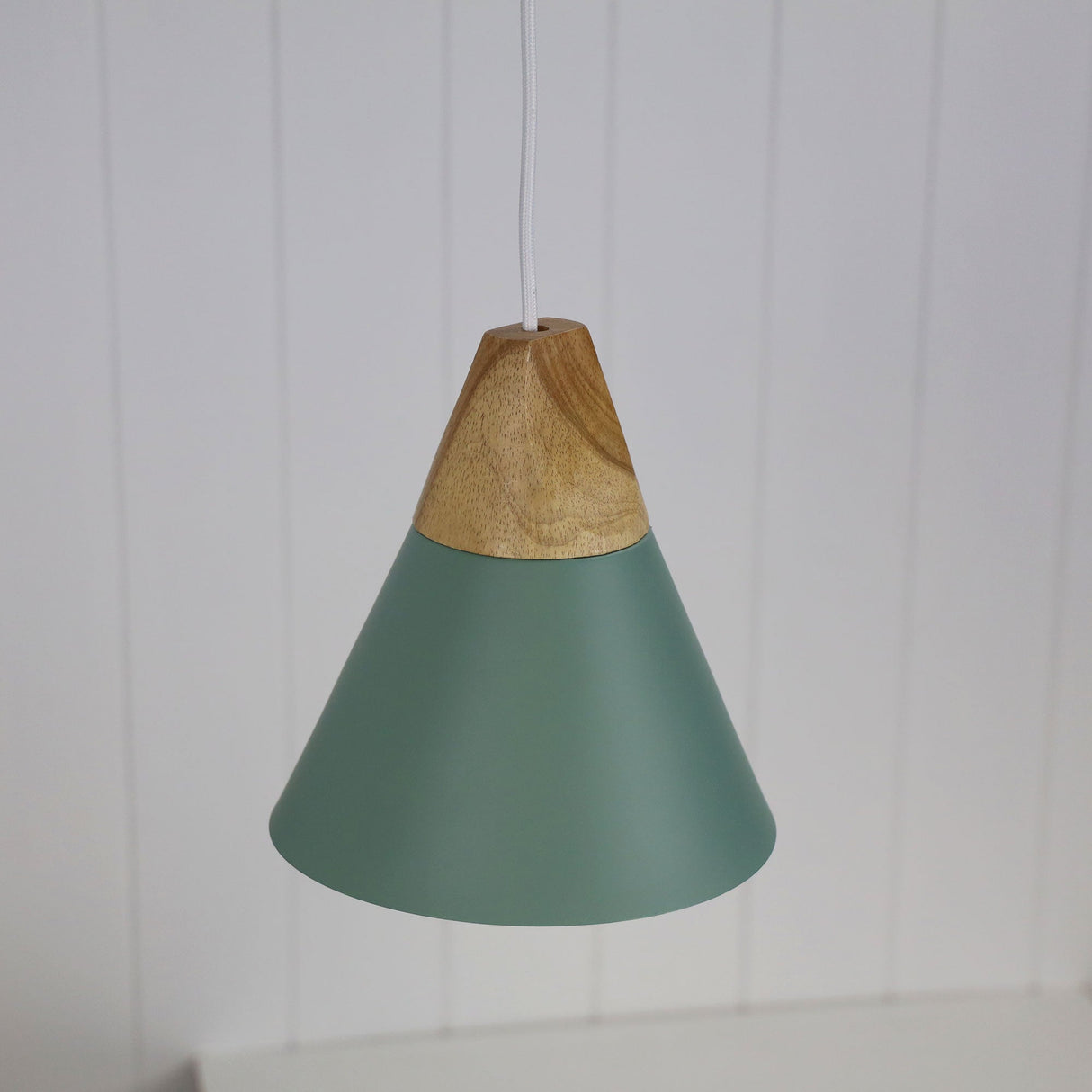 Oriel Lighting TRIGO 20 Single Pendant