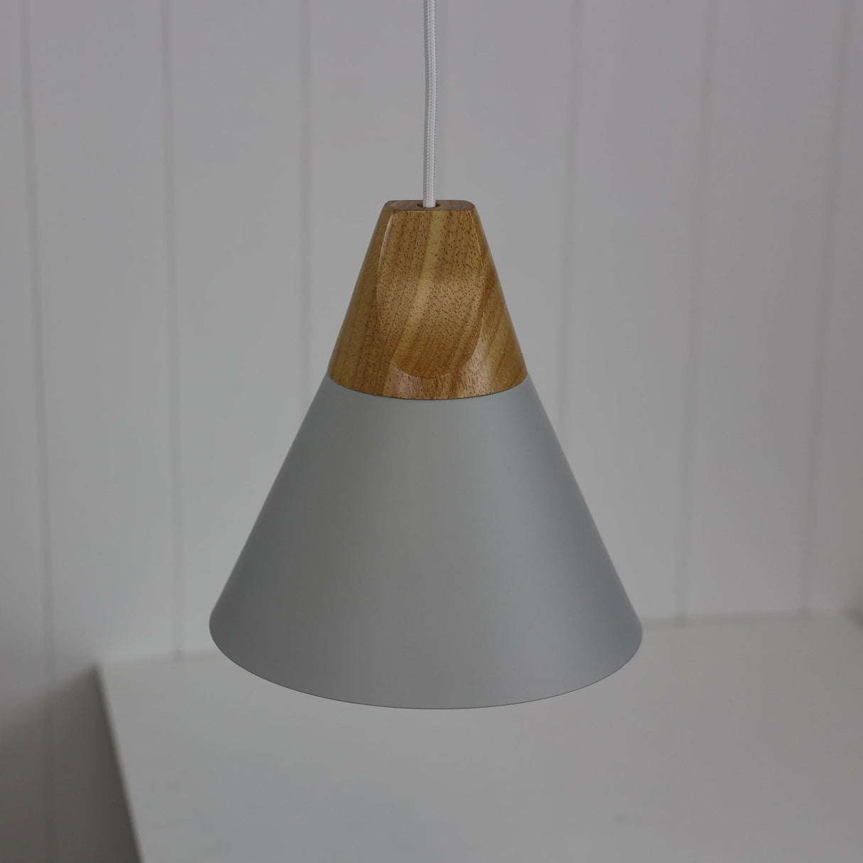 Oriel Lighting TRIGO 20 Single Pendant