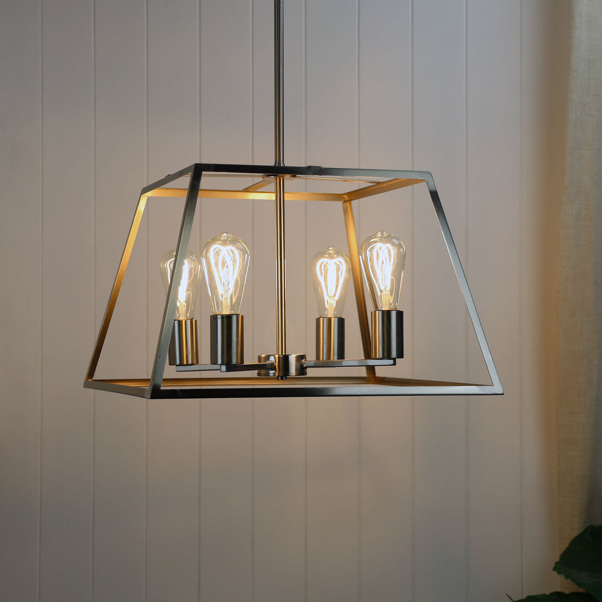 Oriel Lighting Southport.48 4 Light Pendant Black